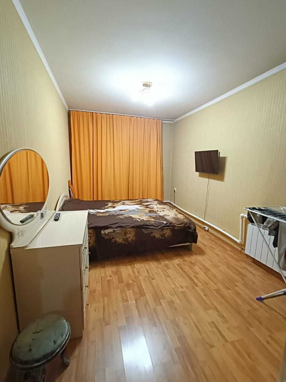 Продам 2к кв в кирпичном доме р-н р-к Евразийский!!!