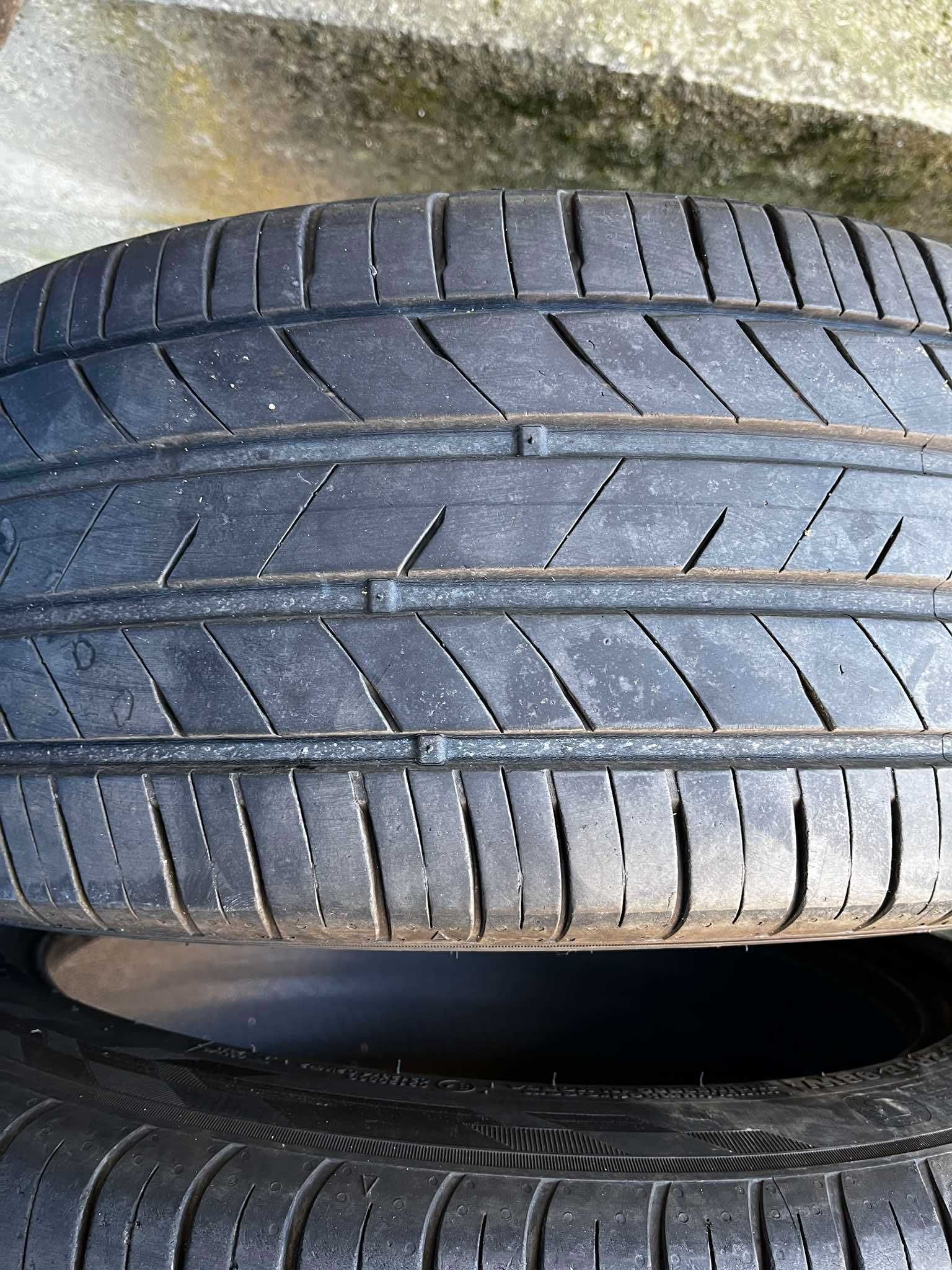 Летни гуми Kumho 235/45/R18 98W DOT 4322 втора употреба