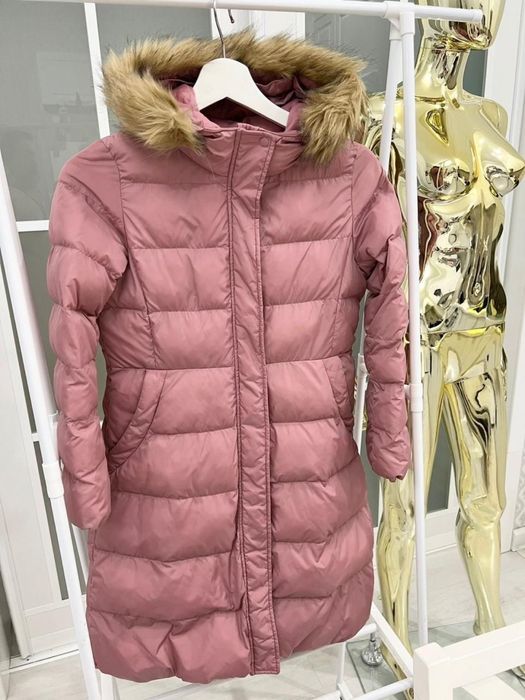 Пуховик теплый зимний uniqlo на 9-10 лет