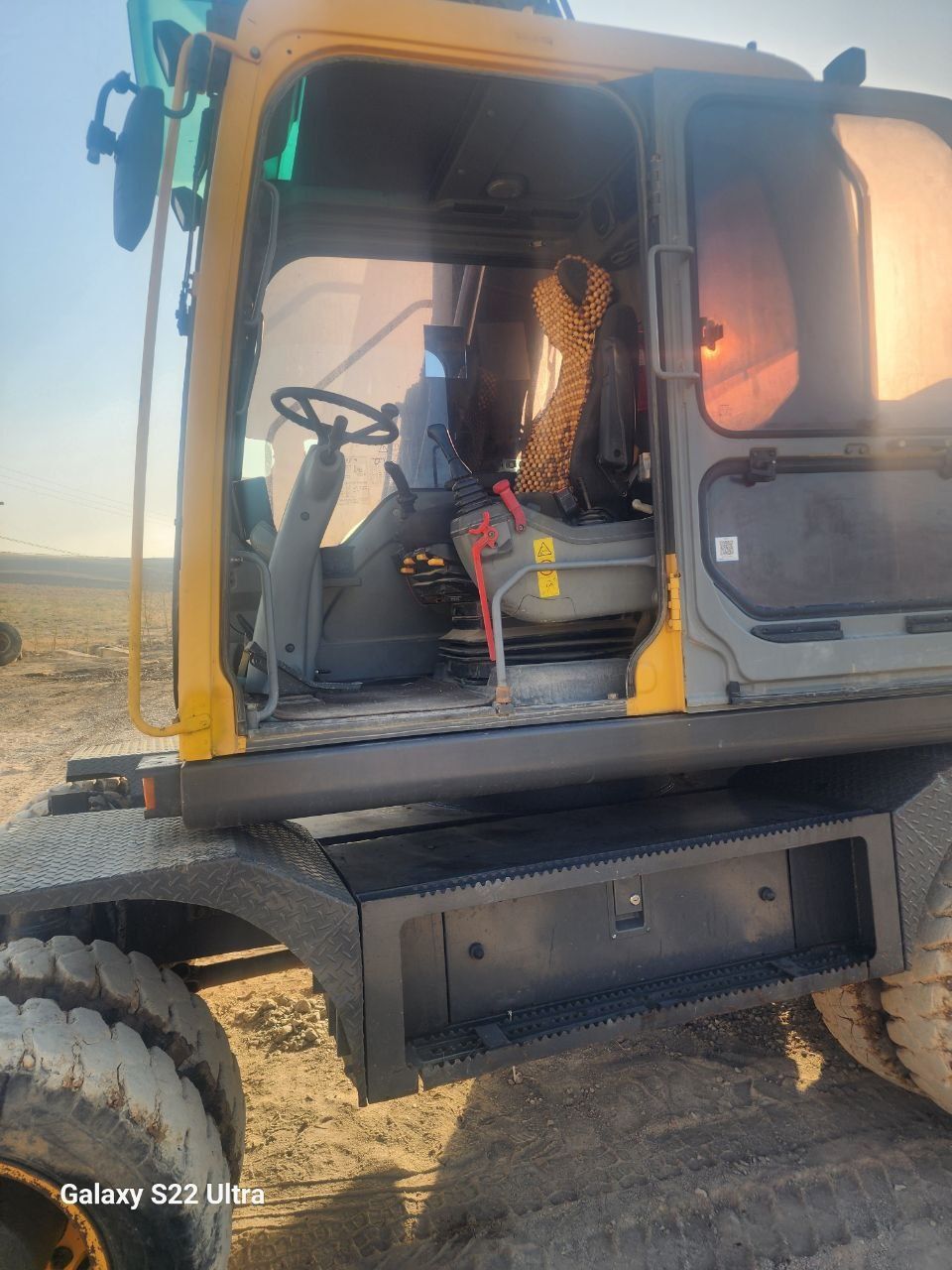 Продаётся Колесный экскаватор VOLVO EW145B PRIME