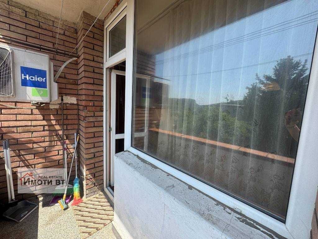 Тристаен апартамент в центъра на Велико Търново