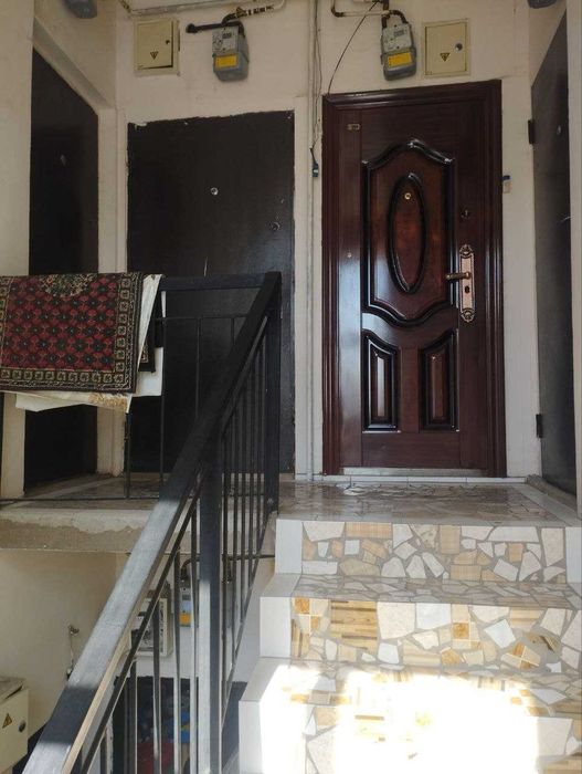 Мирзоулугбек Корасу 6 навостройка 2 хона 3 этаж 40 м2, нархи 37500 у.е