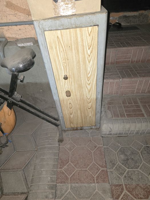 Металлический сейф