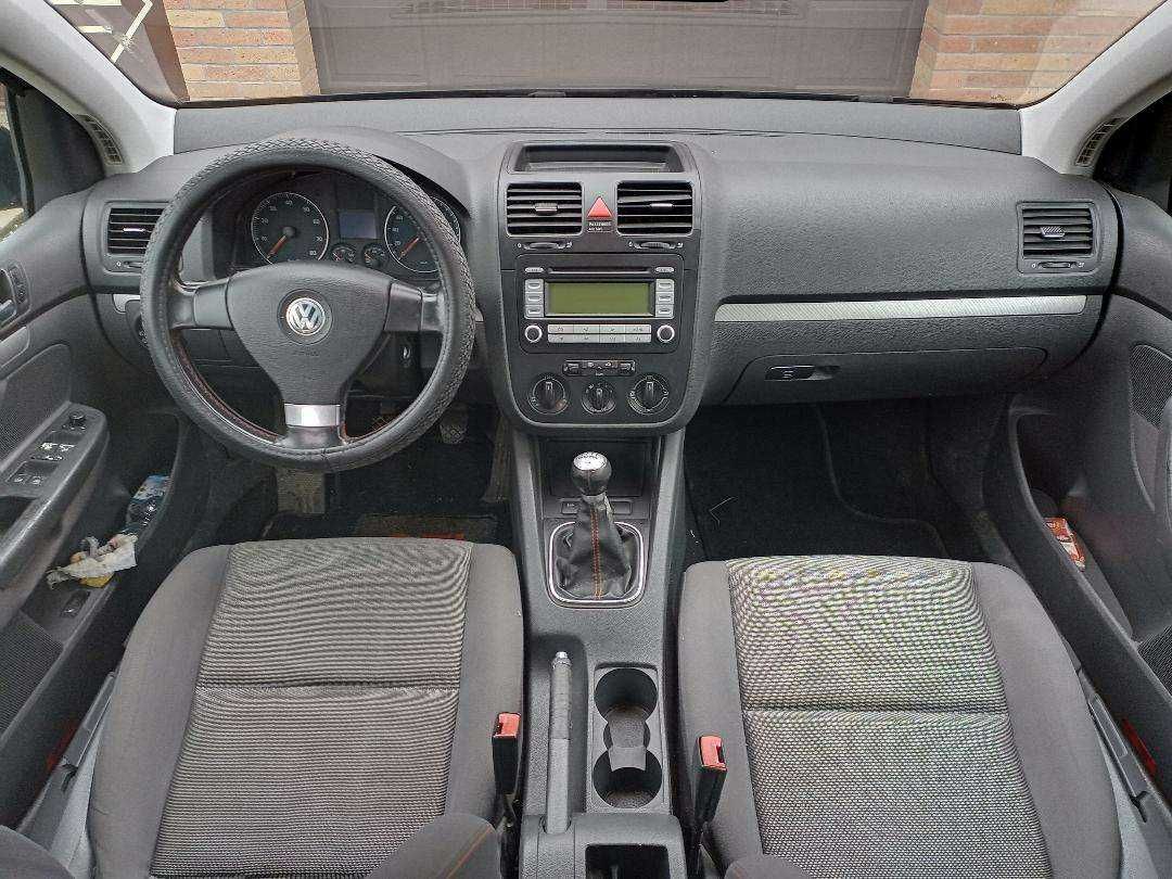 Volkswagen Golf v