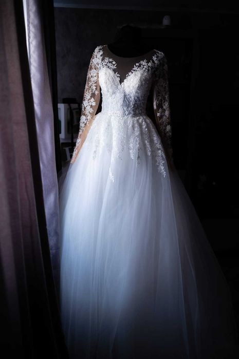 Vând rochie de mireasă