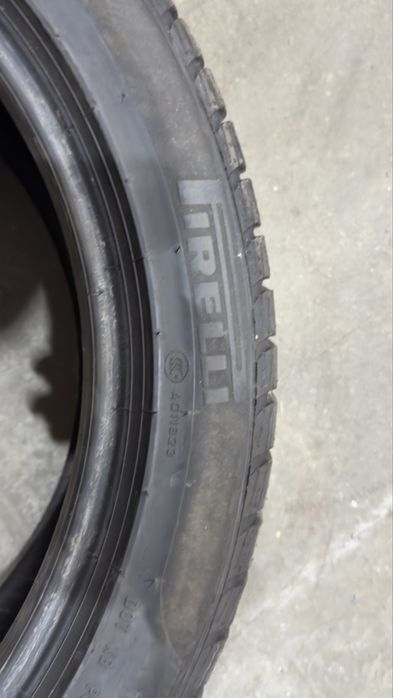 Зимни гуми 235/45/19 Pirelli