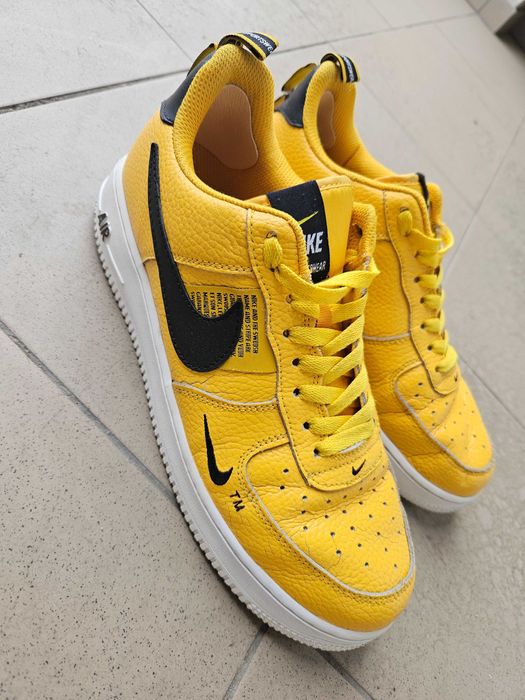 Nike Air Force 1 - Utility Yellow - EU 43