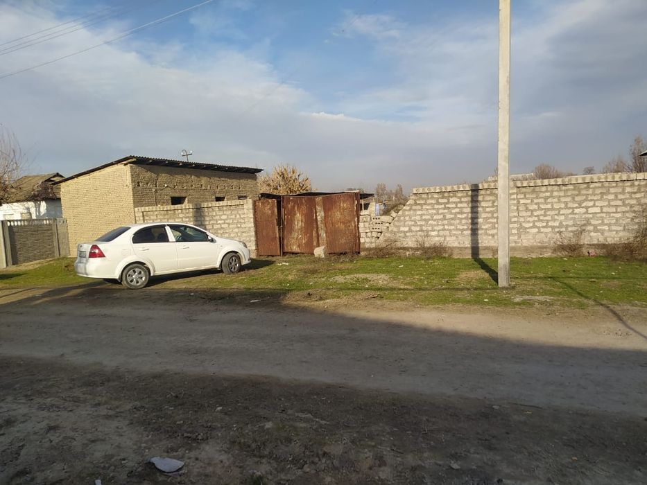 Uy sotiladi 2 xona vremika