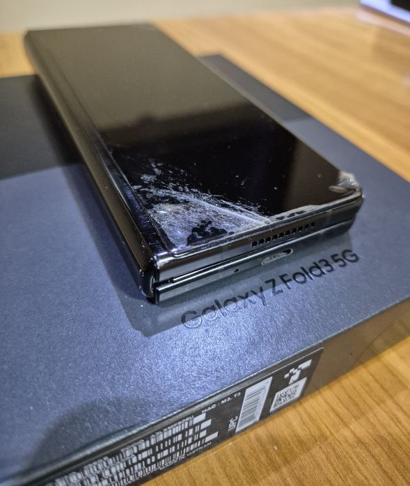 Samsung Galaxy Z Fold 3 5G
