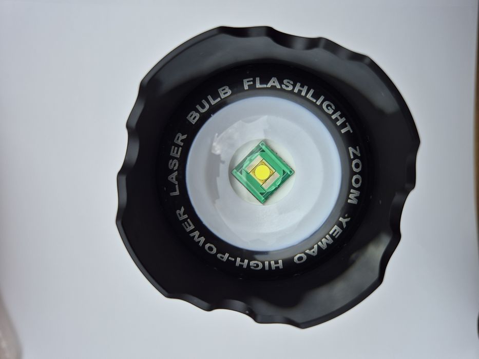 Супер мощен LED лазерен фенер YM-G500/3200м/4000lm