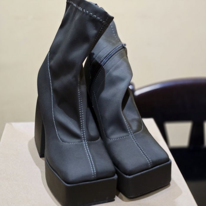 Дамски  боти ,37 номер