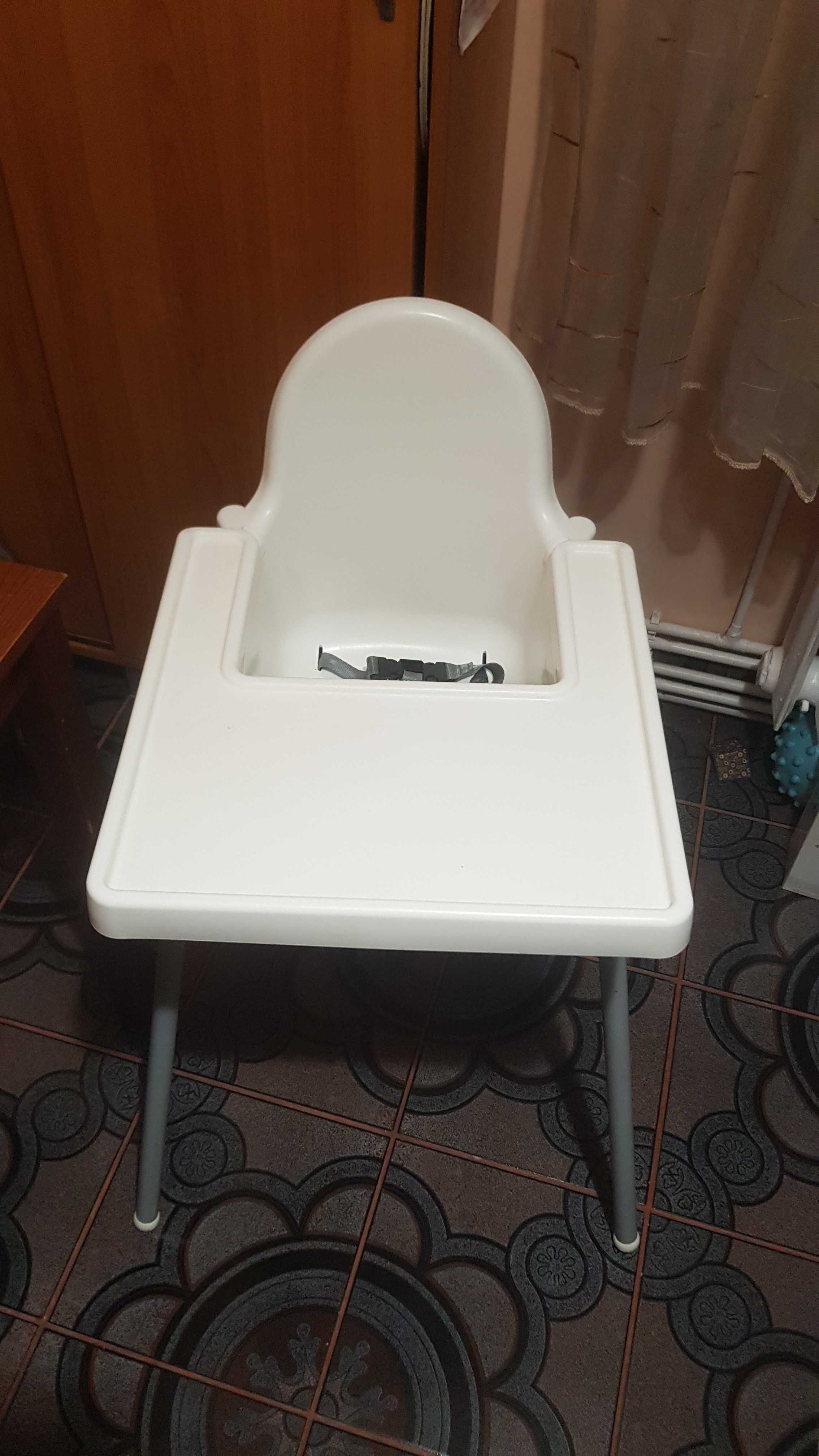 Vand masa bebe Ikea stare foarte buna