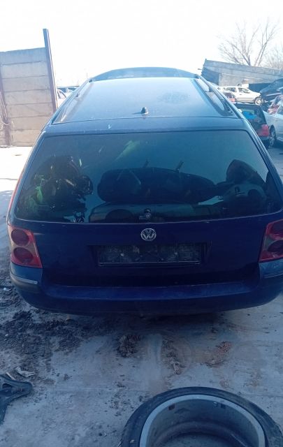 Portfuzeta fata dreapta Volkswagen VW Passat B5.5 (facelift)