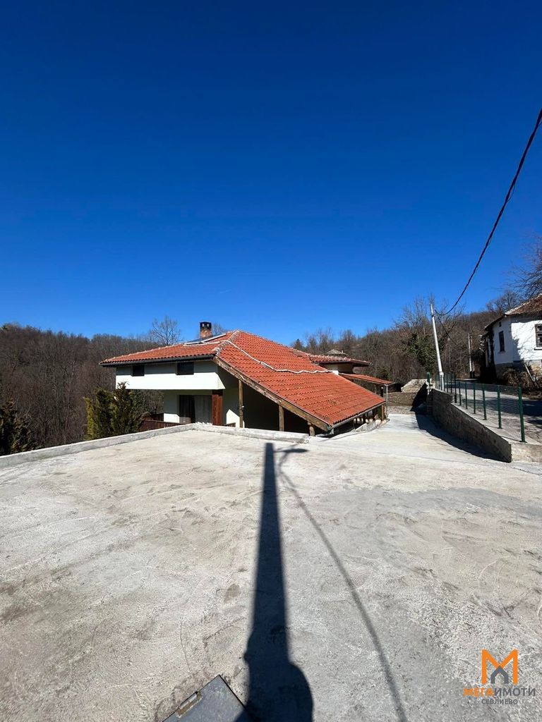 Продава се Къща в Трявна - 285 кв.м за 790 €/кв.м - Снимка #2