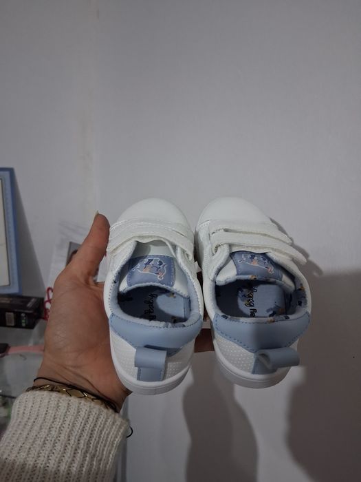 Adidasi băiețel noi