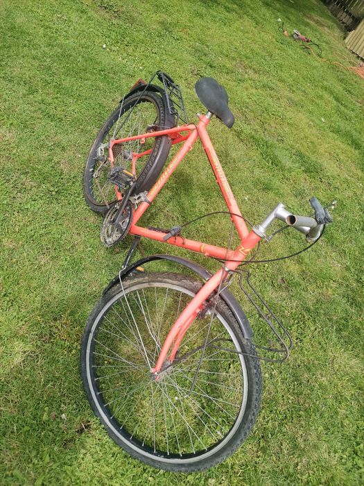 Bicicleta    .  .