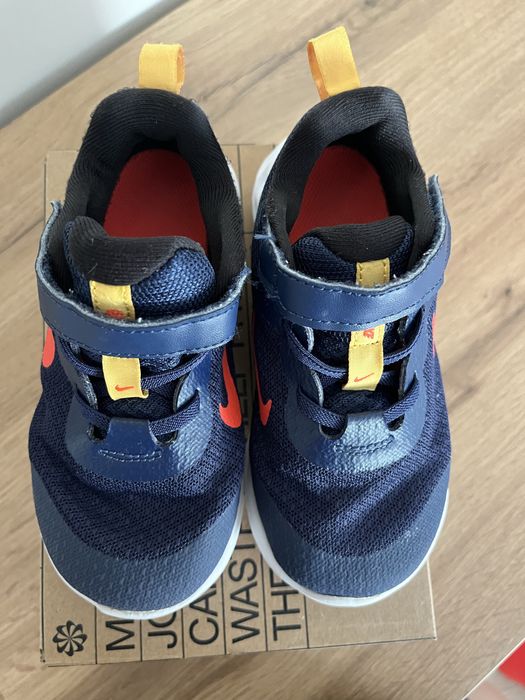 Маратонки Nike revolution 6 номер 27