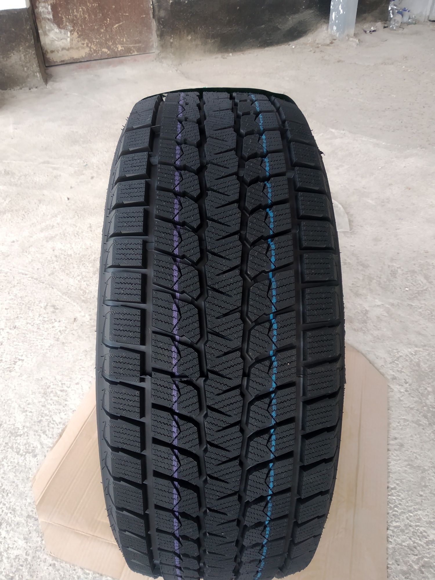 Зимние автошины 225/55R17