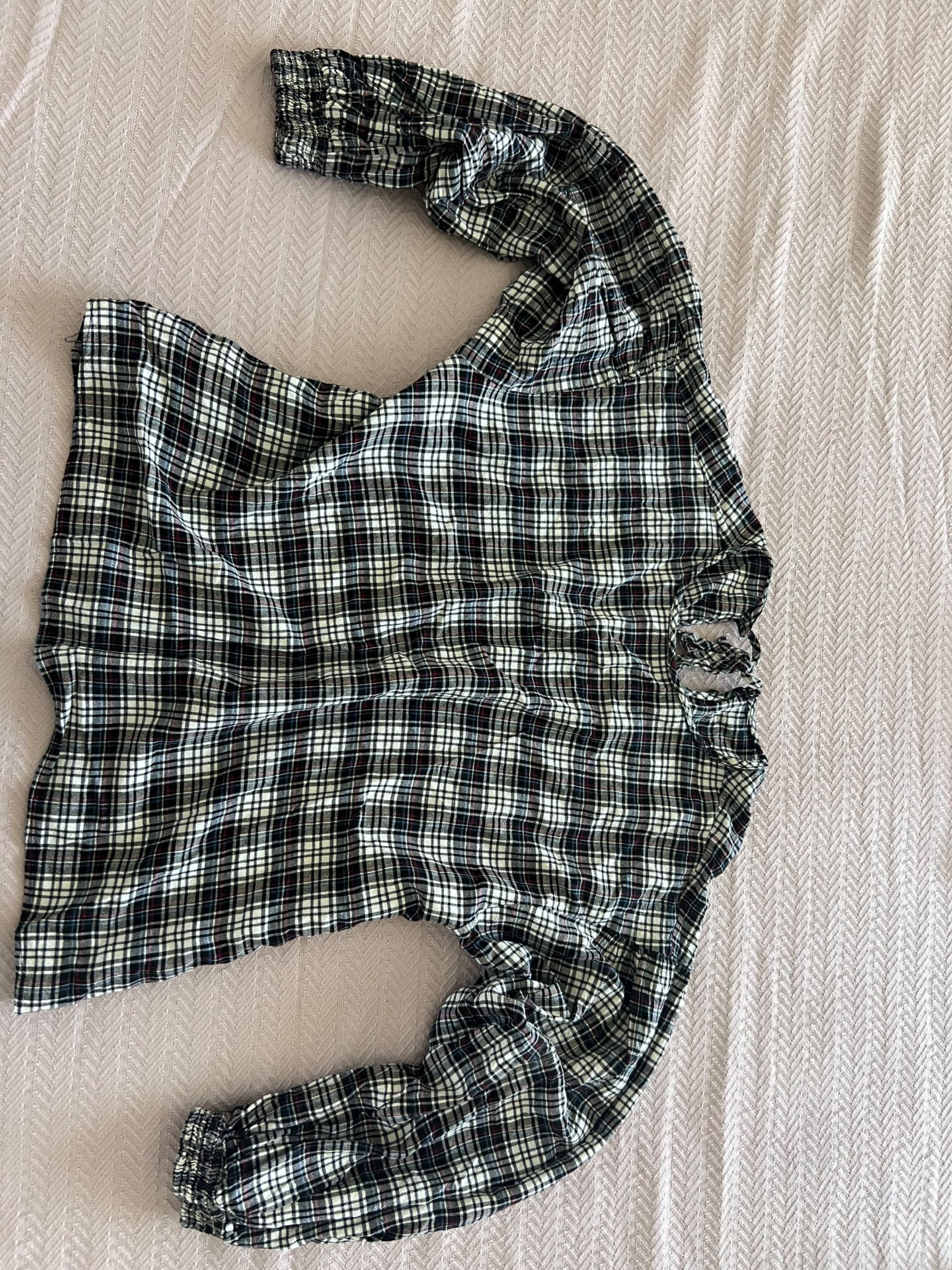 Бродирана риза  и карирана блуза ZARA