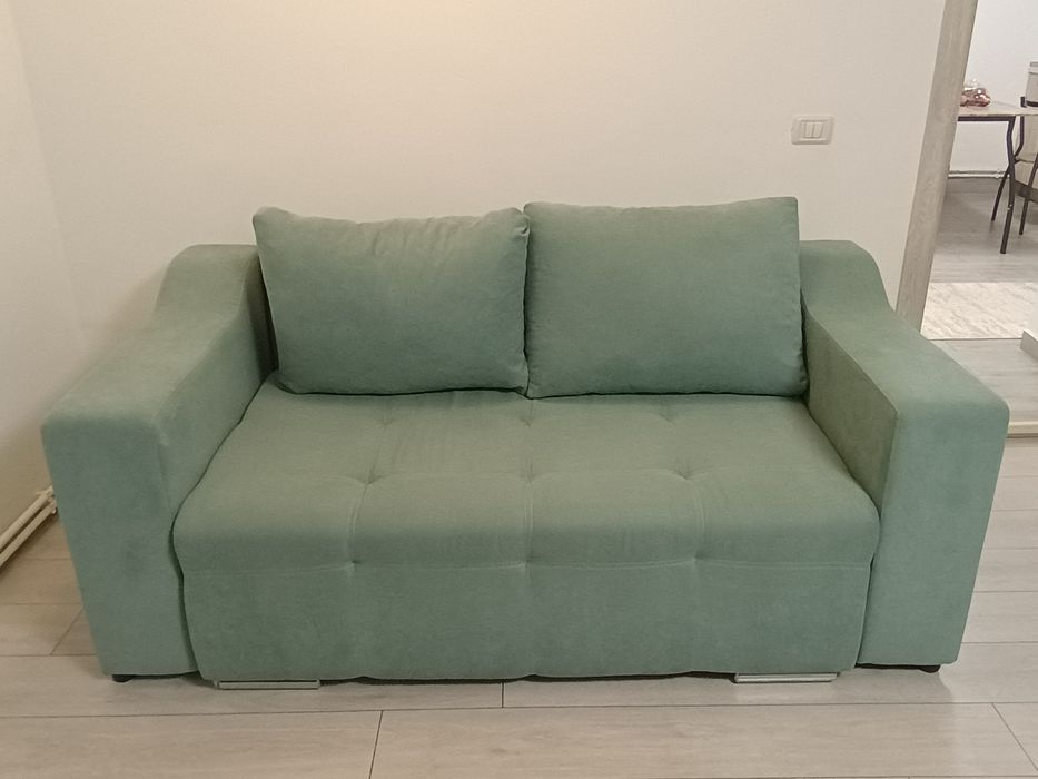 Canapea extensibila verde menta