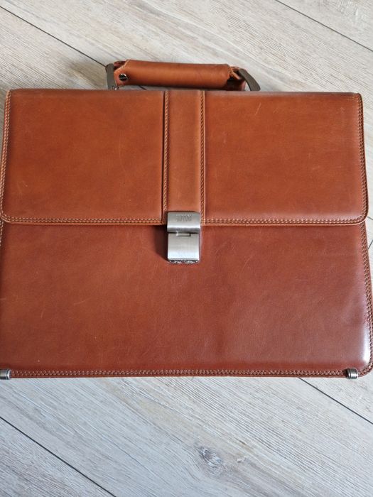 Портфель кожаный для деловых встреч