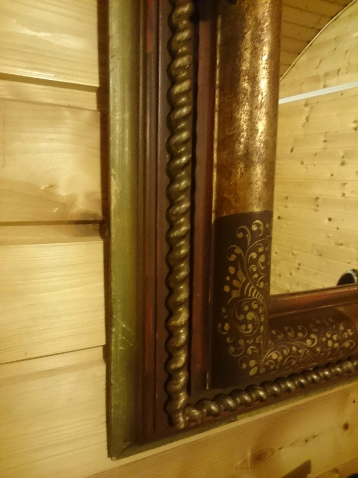Oglinda veche stil baroc rama lemn sculptat si pictat manual Italia