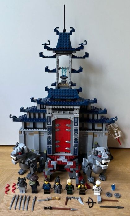 Lego Ninjago Temple of the unlimited weapon