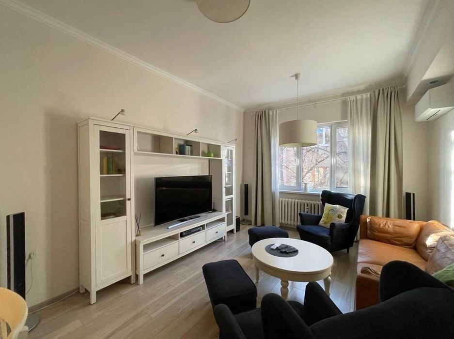 Дава се под наем Многостаен апартамент в София, Център - 140 кв.м за 1000 € - Снимка #2