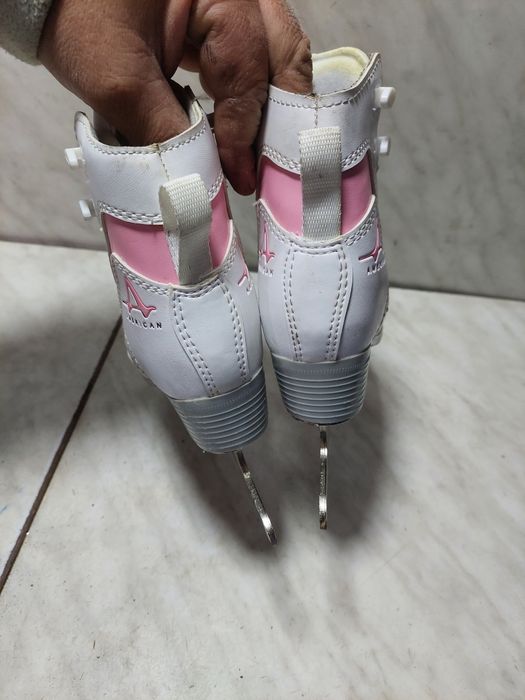 Patine gheata 546 patinaj artistic American  marime  28 (  18,5 cm)