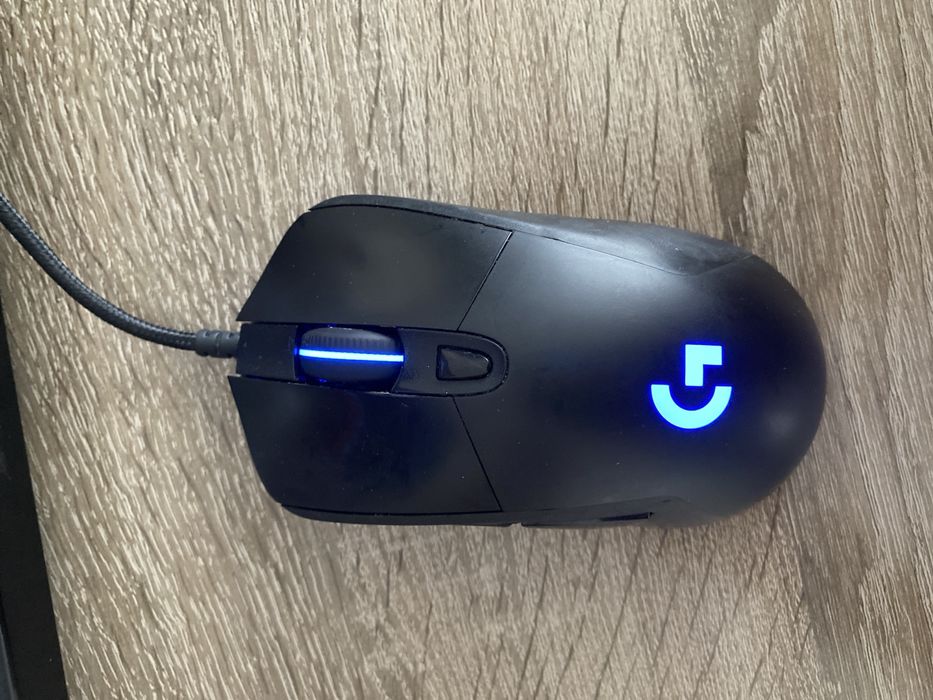 Продам мышку logitech G403