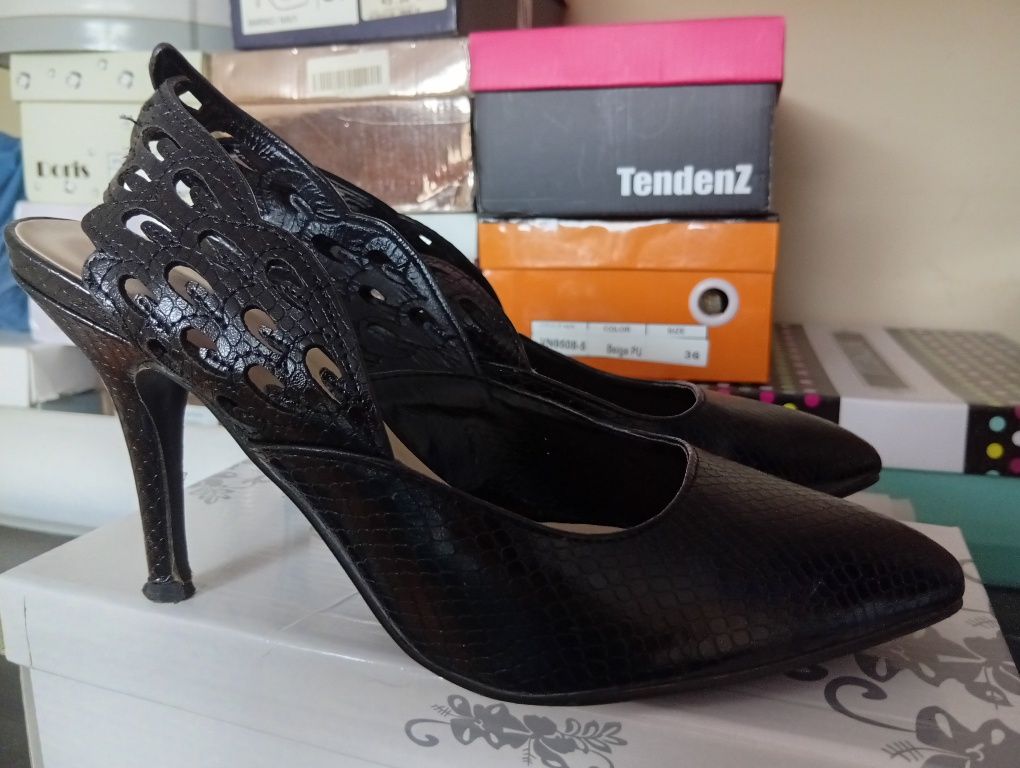Pantofi eleganti