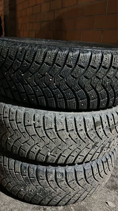 Зимние шипованные резины Мишлен