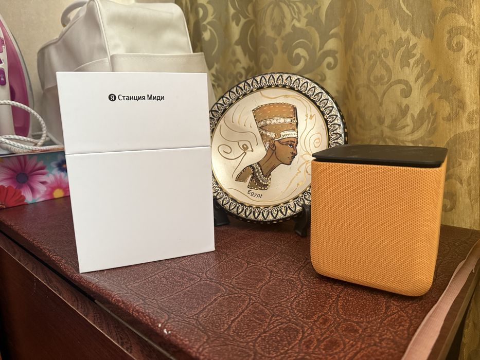 Умная колонка Алиса