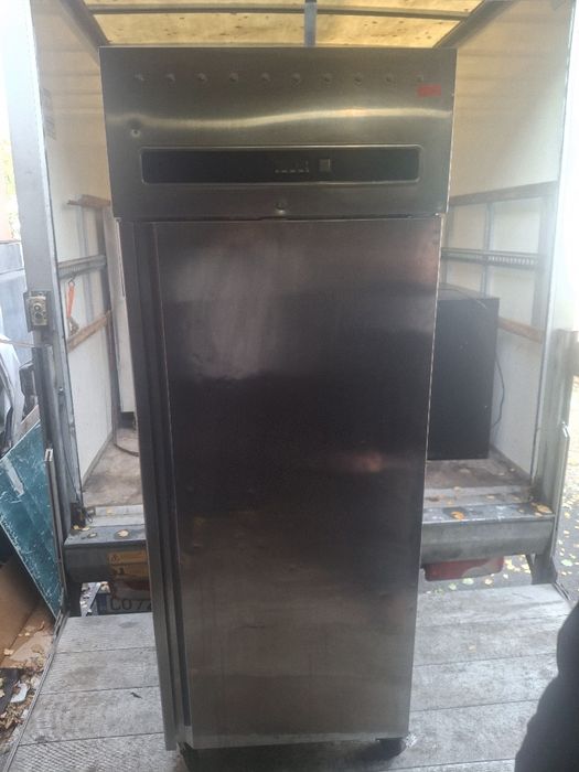 Хладилник професионален средно температурнен