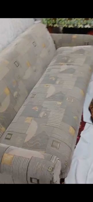 Диван в зал в хорошем состояний