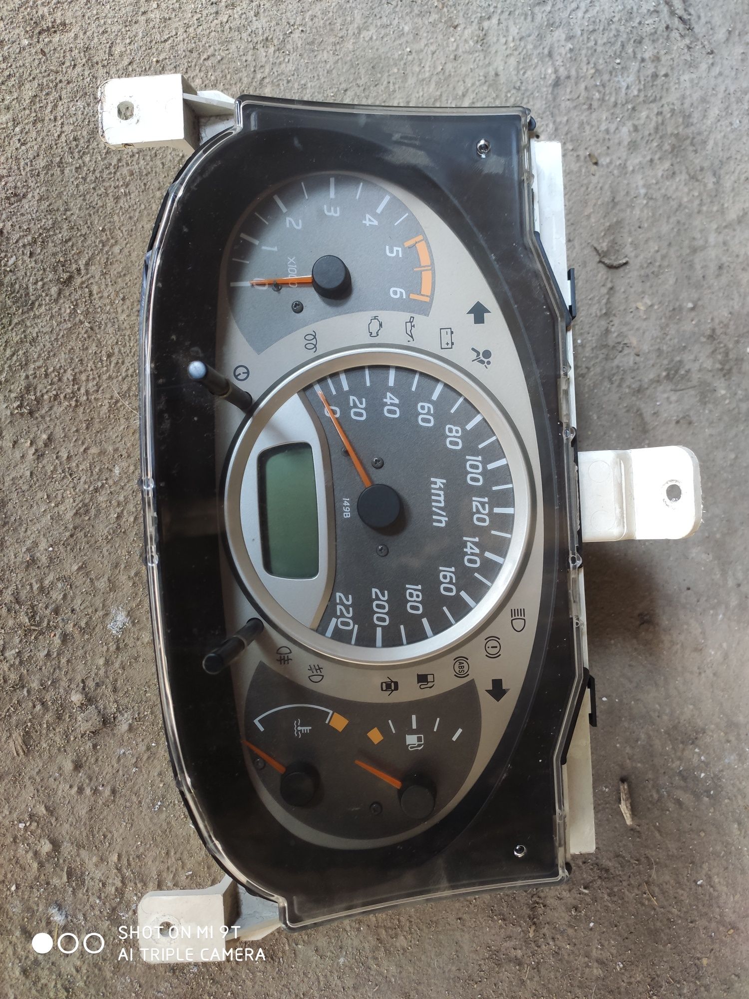 Киометраж Nissan Almera Tino
