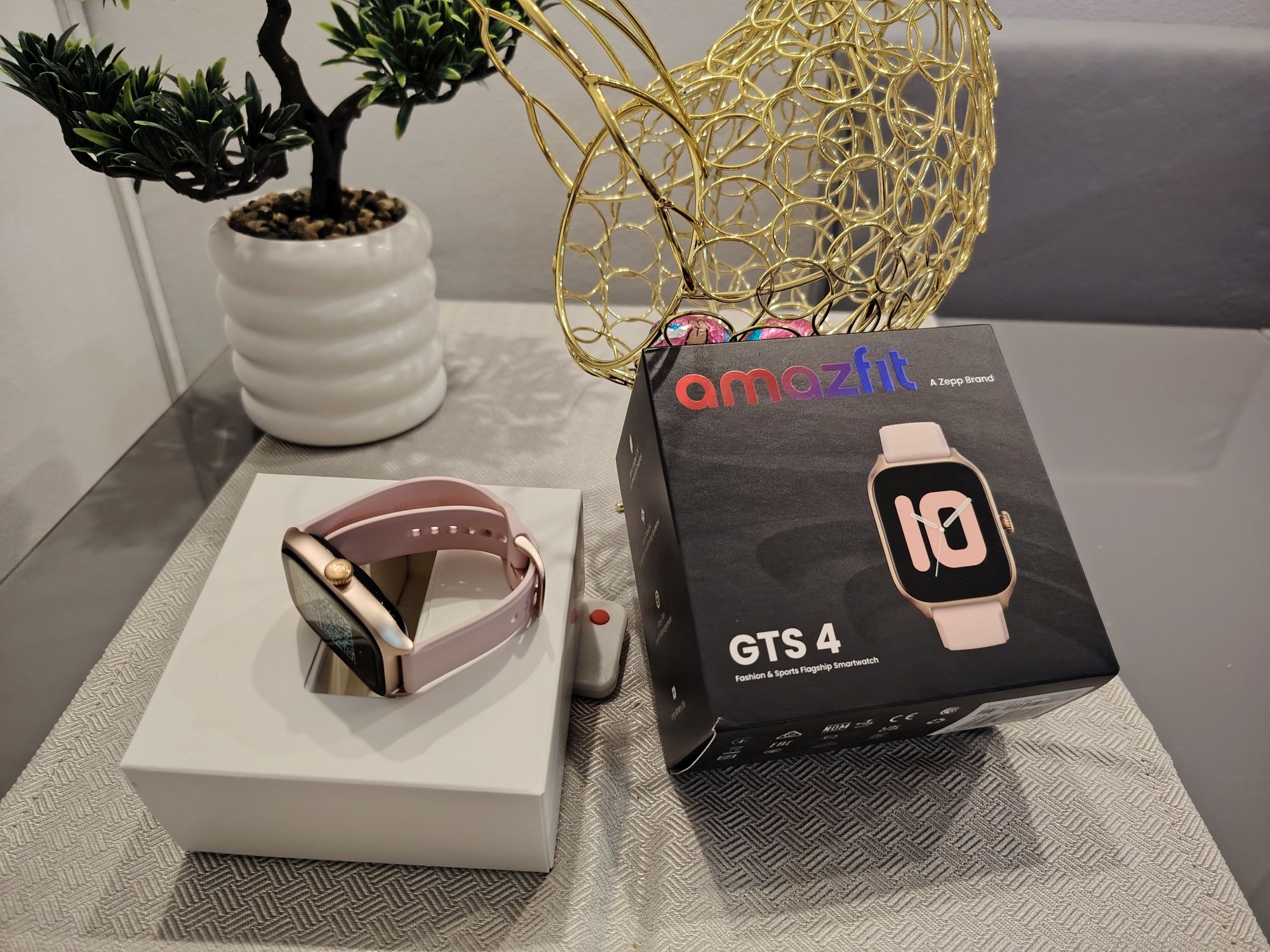 AMAZFIT GTS 4  Smart wach de generație noua!