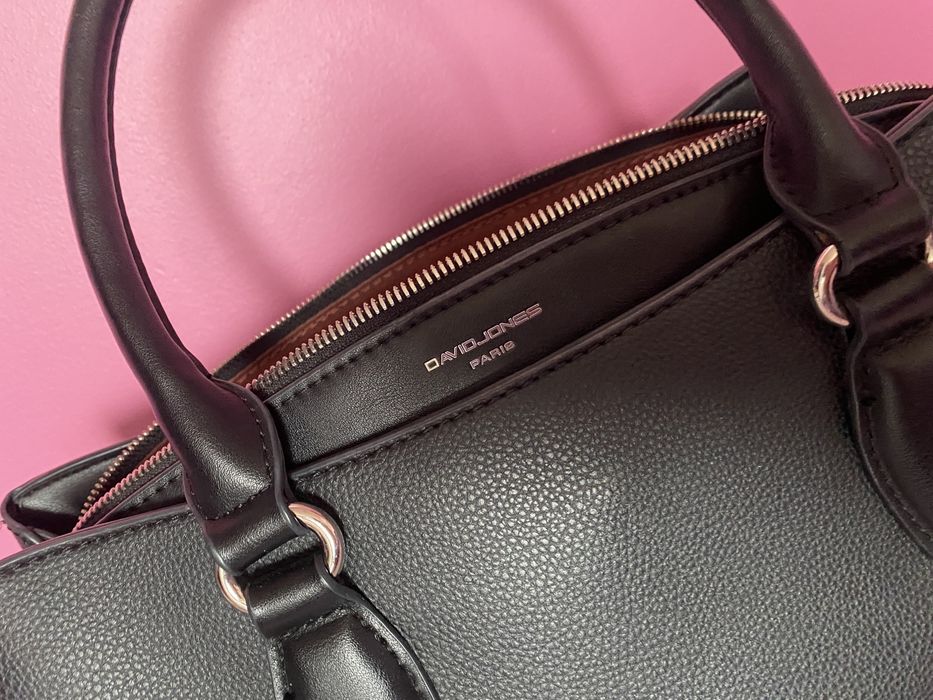 Дамска чанта David Jones