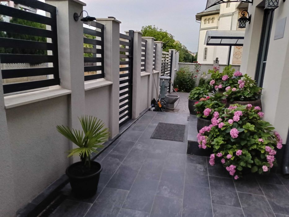 Vand  casa S + P  + 1  + M  sau inchiriez