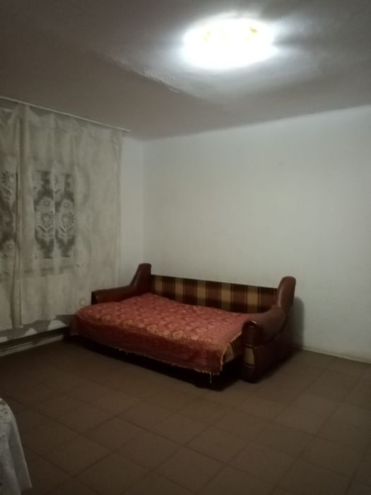 Vand  ap .2 camere,Zona Pod. Rm.Sarat,