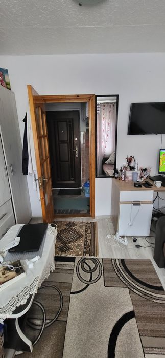 Vând cameră de cămin