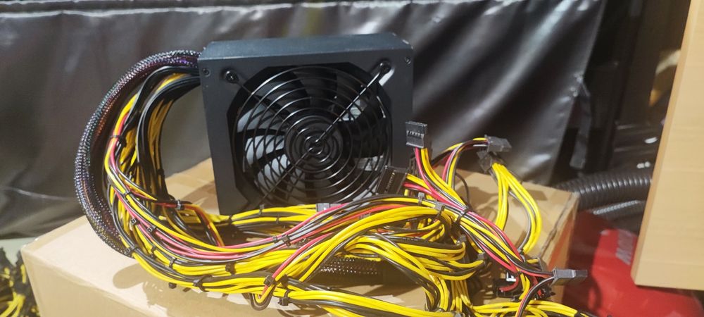 Sursa PC 2600 w gold