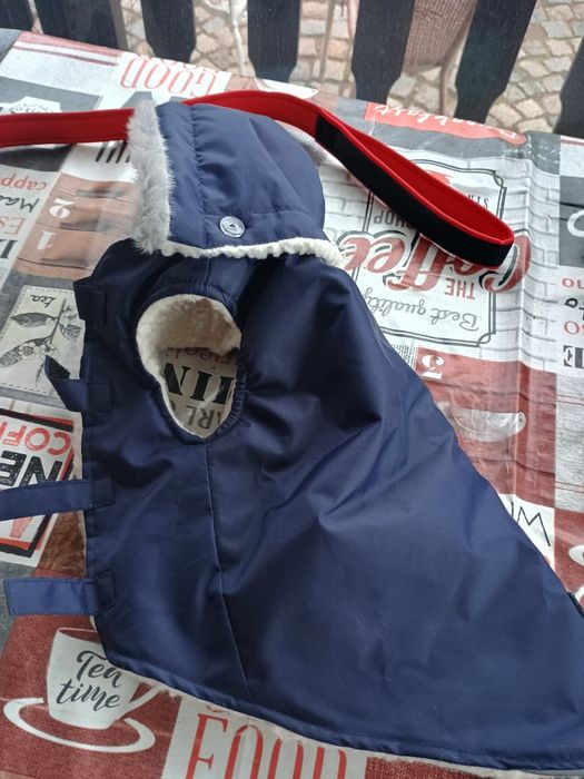 Кучешко якенце със сваляща се качулка