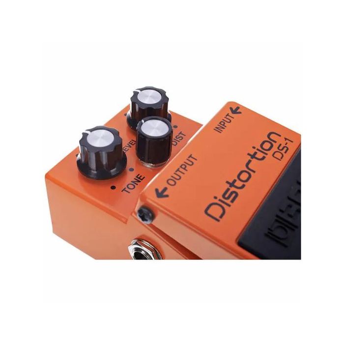 Педаль эффектов для электрогитары BOSS DS-1