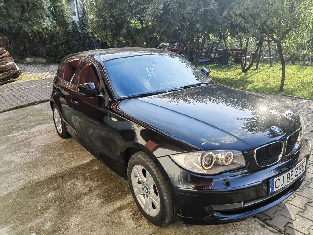Vând BMW seria 1, 120D
