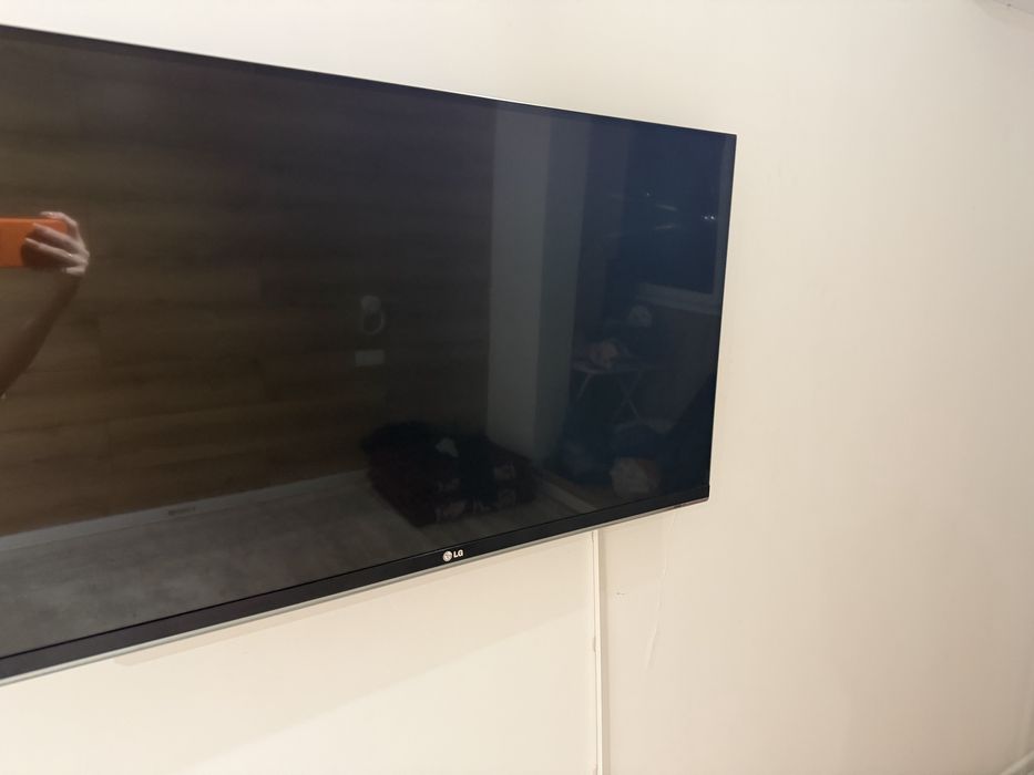 Продам телевизор LG