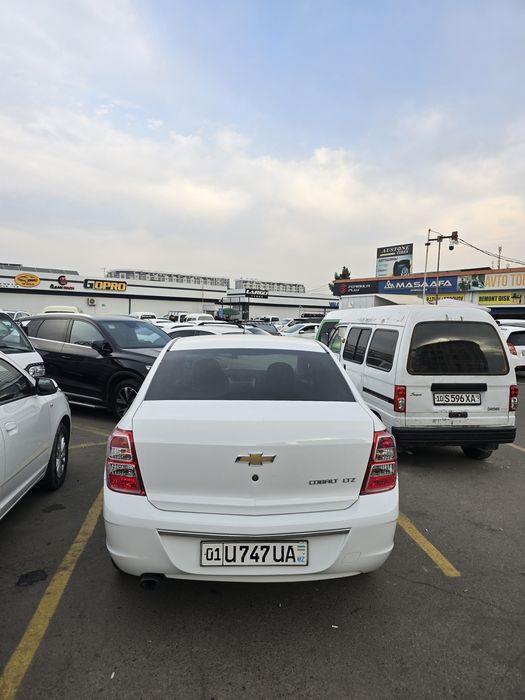 Автомобил кобалт