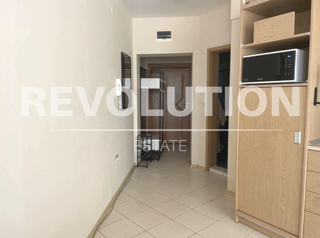 Дава се под наем Двустаен апартамент в Варна, Център - 70 кв.м за 600 € - Снимка #2