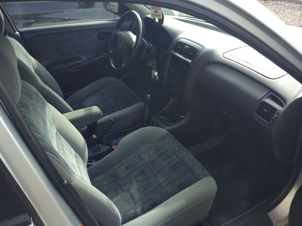 Vând Mazda 626 an 1998, motor 2.0 DITD