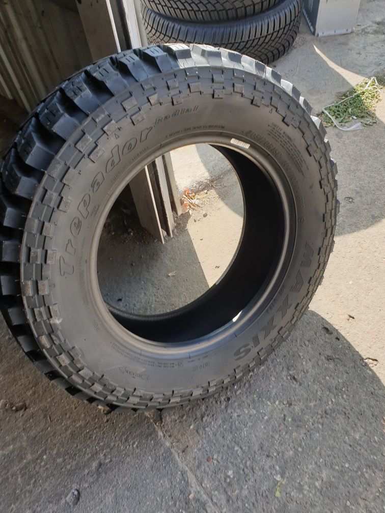 Vand anvelope noi off road MT 205/80 R16 Maxxis Trepador Radial M+S